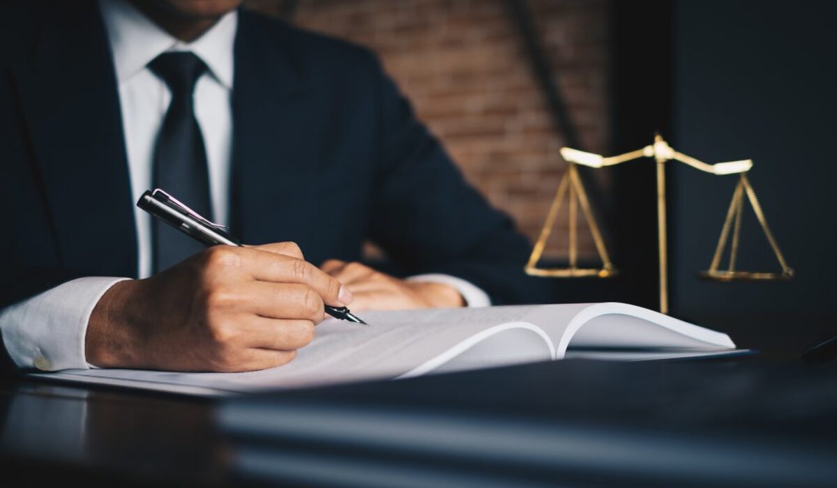 How to Choose the Right Class Action Lawyer for Your Case